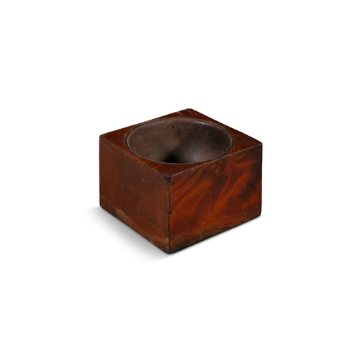 224 - A MAHOGANY SQUARE SHAPED BLOCK MERCHANTS COUNTER WELL  9cm high, 12cm wide, 11.5cm deep