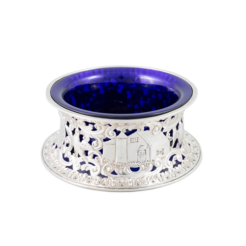 41 - A VICTORIAN SILVER DISH RING    London, c.1895, mark of Pairpoint Brothers, with blue glass liner, t... 