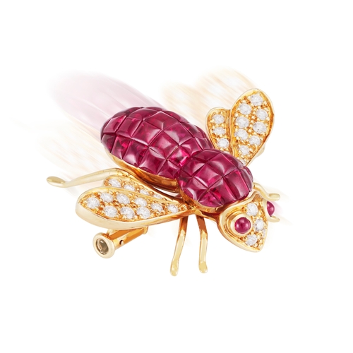 95 - A RUBY AND DIAMOND NOVELTY BROOCH, BY SABBADINI

Designed as a stylised bee, the body set with buffe... 