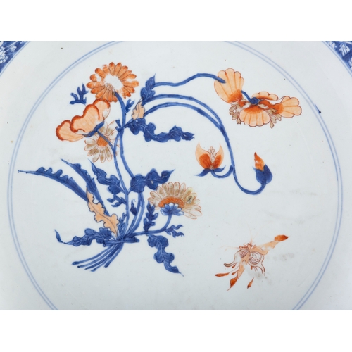 126 - A LARGE BLUE AND WHITE WITH IRON-RED AND GILDING ‘A BUNCH OF CHRYSANTHEMUMS’ CHARGER  18世纪 青花矾红描金一把菊... 