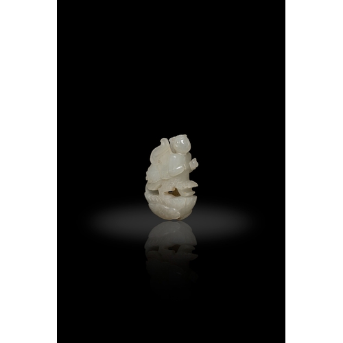 71 - A WHITE JADE RETICULATED KALAVINKA PENDANT  元代或更晚 白玉迦陵頻伽掛墜  China, Yuan dynasty or later  H.4cm  NOT... 