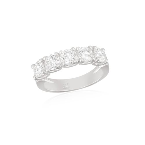 113 - A DIAMOND FIVE-STONE RING  Set with five brilliant-cut diamonds within claw-setting, weighing approx... 