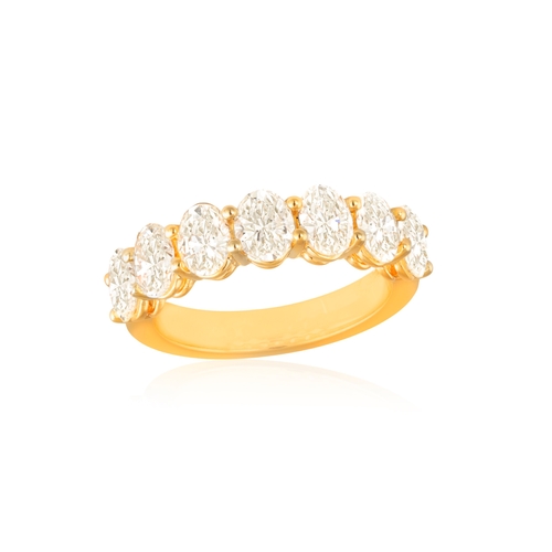 149 - A DIAMOND HALF-ETERNITY RING  The frontispiece set with oval-shaped diamonds within claw-setting, to... 