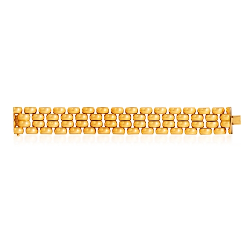 155 - A GOLD BRACELET  Of openwork brick-link design, in 18K gold, Italian registry mark, length 19cm