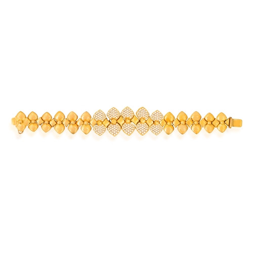 157 - A DIAMOND BRACELET  The highly articulated bracelet with polished links and beaded detailing, centri... 