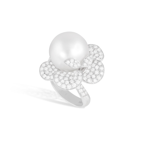 167 - A CULTURED PEARL AND DIAMOND DRESS RING  Of flowerhead design, centring a cultured South Sea pearl m... 