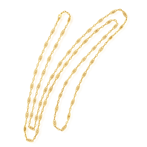 28 - A LATE 19TH CENTURY GOLD CHAIN NECKLACE, FRENCH, CIRCA 1890  Composed of a series of openwork oval-s... 