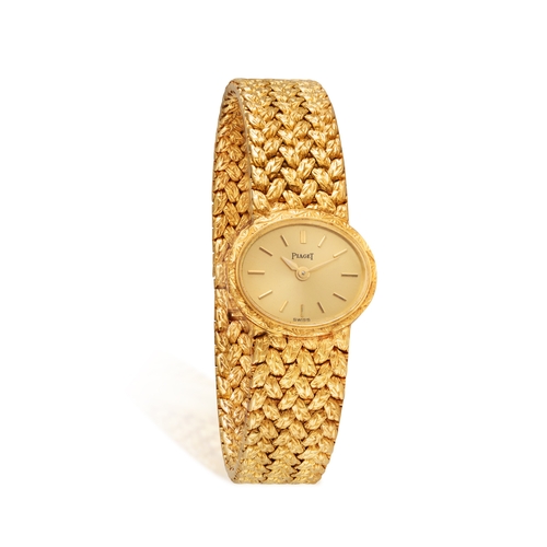 53 - PIAGET: A LADY'S 18K GOLD MANUAL WIND WRISTWATCH, CIRCA 1970  17-jewel Cal-6N manual wind movement, ... 