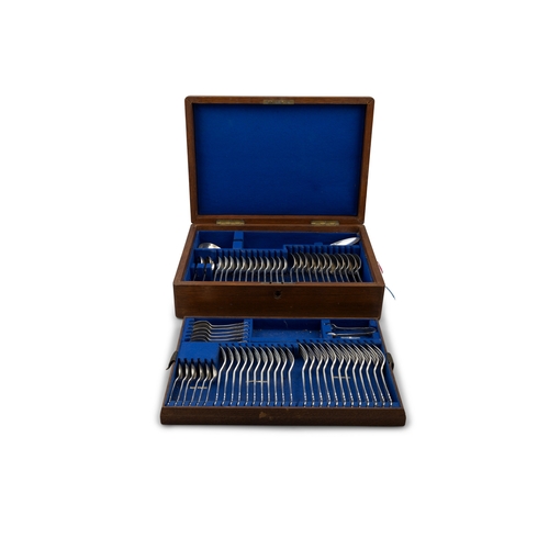 460 - AN OAK CASED CANTEEN OF SILVER FLATWARE  London, 1911/1932, mark of William Hutton & Sons Ltd., each... 