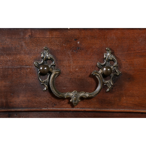 629 - A GEORGE III MAHOGANY SERPENTINE DRESSING CHEST CIRCA 1770,   the moulded top above four graduated d... 