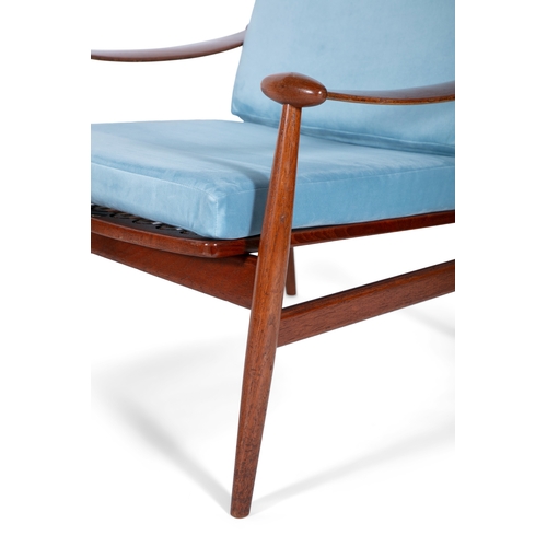 10 - FINN JUHL (1912 - 1989)  A pair of teak spade chairs by Finn Juhl, for France & Son. With maker's la... 