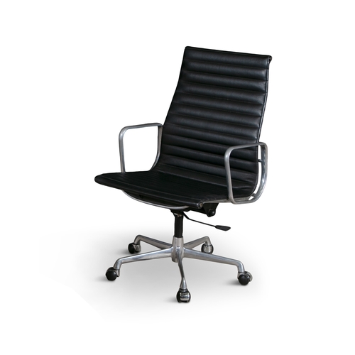 182 - EAMES  A chrome and leather office chair by Eames for ICF. With maker's label. 59 x 52 x 102cm(h)