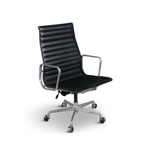 182 - EAMES  A chrome and leather office chair by Eames for ICF. With maker's label. 59 x 52 x 102cm(h)