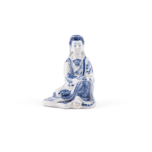 263 - A BLUE AND WHITE SITTING GUANYIN  民国 青花自在观音坐像  China, Republic period (1912-1948)  H.11.2cm