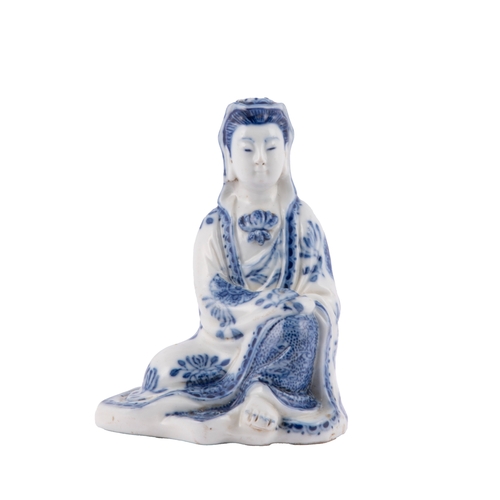 263 - A BLUE AND WHITE SITTING GUANYIN  民国 青花自在观音坐像  China, Republic period (1912-1948)  H.11.2cm