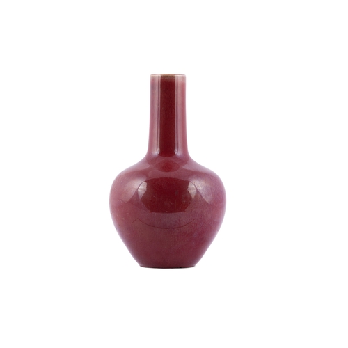 371 - A LANGYAO COPPER RED DANPING VASE,  20世纪 郎窑红釉单瓶   China, early 20th century  H. 24.5cm