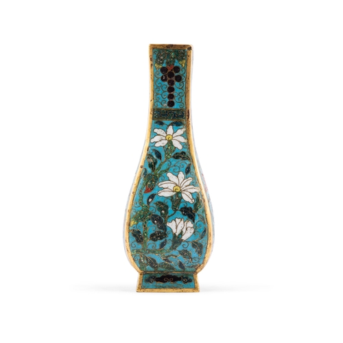 376 - A SMALL GILDING CLOISONNÉ ENAMEL SQUARE ‘FANG HU’ VASE  明代风格 铜鎏金掐丝珐琅花卉纹四方瓶  China, Ming style  Of sq... 