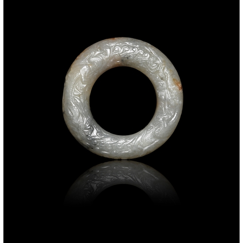 420 - A GREYNISH-CELADON JADE ‘DRAGON’RING  明代 白玉龍紋環  D.5.1cm