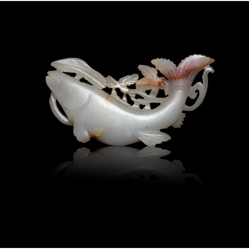 426 - A PALE JADE ‘FISH AND LOTUS’PENDANT  元代 白玉魚蓮珮  China, Yuan dynasty  L.5.4cm