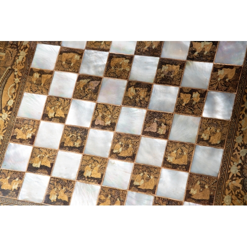 473 - A CANTON GILT DECORATED AND BLACK LACQUER WITH MOTHER OF PEARL INLAID CHESS TABLE  19-20世纪 广作黑漆描金嵌螺钿... 