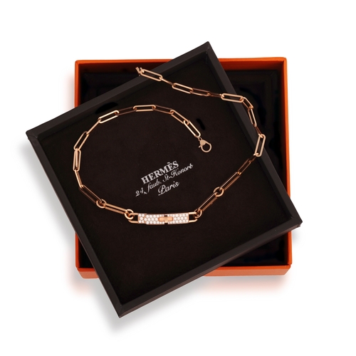 122 - HERMÈS: A DIAMOND 'KELLY CHAIN DOUBLE' BRACELET, 2023  The elongated cable-link chain, highlighted w... 