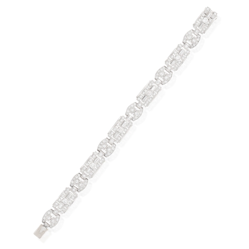 46 - AN ART DECO DIAMOND BRACELET, FRENCH, CIRCA 1920  Composed of a series of openwork geometric convex ... 