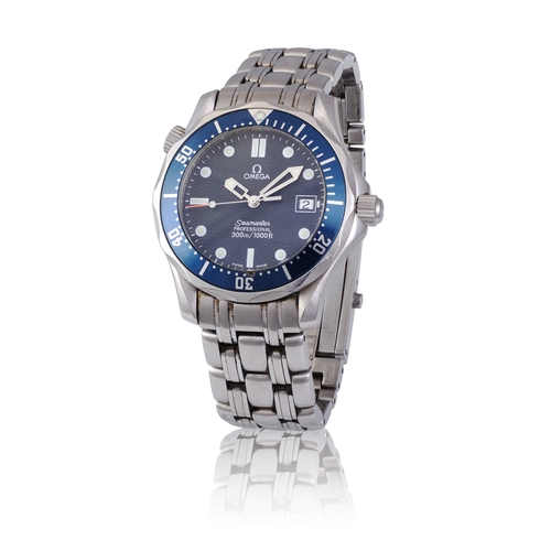 73 - OMEGA  REF. 256.18000, SEAMASTER  A stainless steel diver’s watch with date  Year : 2000 Dial : Navy... 