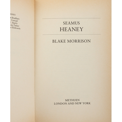 12 - MORRISON, BLAKE   Contemporary Writers: Seamus Heaney, London, Methuen, 1982. Paperback. With telegr... 