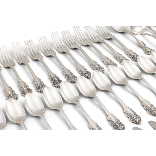 256 - AN AMERICAN STERLING SILVER 'BOTTICELLI' PATTERN FLATWARE SERVICE  by Frank Whitling, contained in a... 