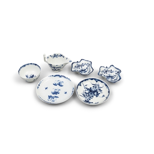 386 - A SMALL COLLECTION OF FIRST PERIOD WORCESTER PORCELAIN 18TH CENTURY  comprising a pair of pickle 'Pi... 