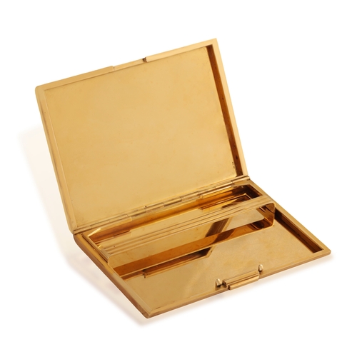 82 - HAST: A MID-20TH CENTURY GOLD CIGARETTE CASE  Of large rectangular form, all-over reeded decoration ... 