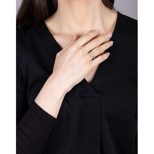 61 - AN EARLY 20TH CENTURY DIAMOND SINGLE-STONE RING, CIRCA 1920  Composed of an old European-cut diamond... 