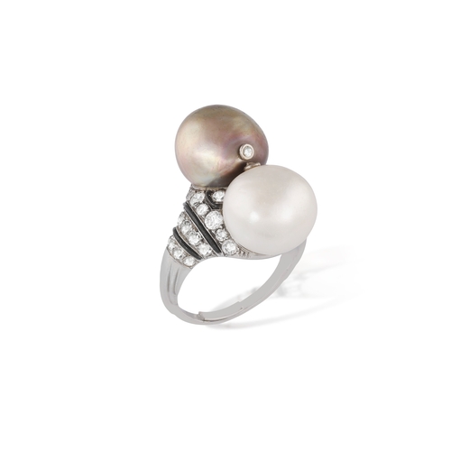 68 - AN EARLY 20TH CENTURY PEARL, ENAMEL AND DIAMOND RING, CIRCA 1920

The private collection of a Contin... 