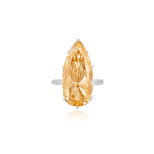 70 - AN IMPORTANT DIAMOND SINGLE-STONE RING  The private collection of a Continental Lady (lot 67 to 71) ... 