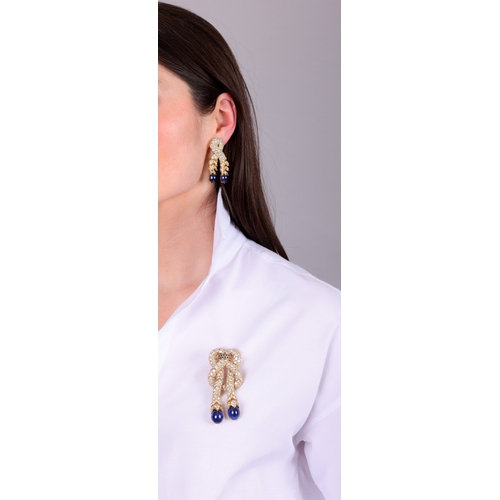 89 - RENÉ BOIVIN, DESIGNED BY JULIETTE MOUTARD: A RARE AND COLLECTIBLE SAPPHIRE AND DIAMOND 'NOEUD DE PAS... 