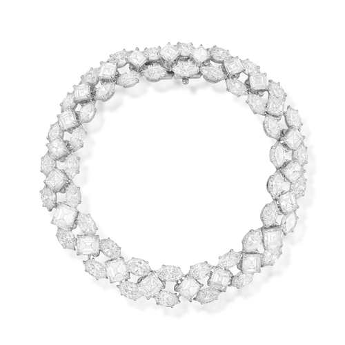 96 - ATTRIBUTED TO HARRY WINSTON: A FINE DIAMOND DEMI-PARURE, CIRCA 1970

* No internet bidding *

Compos... 
