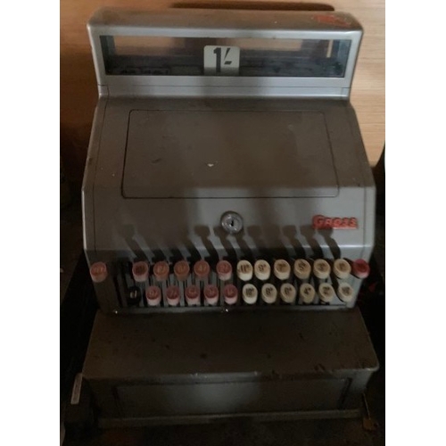 58 - 1960's Gross till, still on pre-decimal coinage - collection by appointment only please