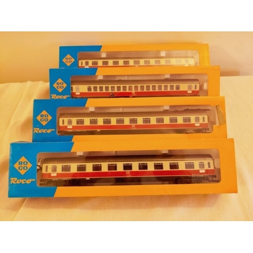 162 - Roco HO Scale: Red and Silver Coaches - Set of 4