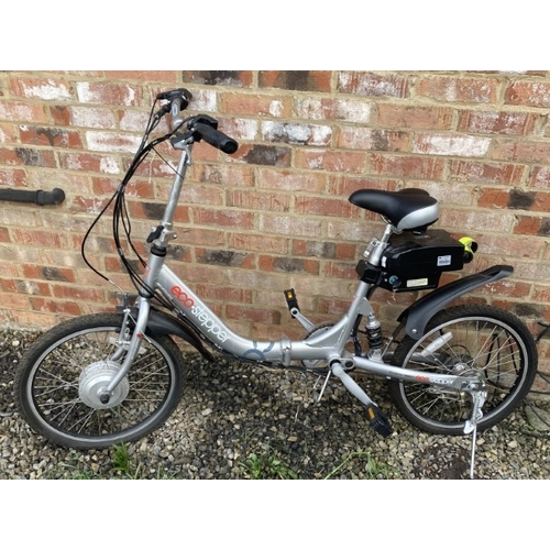 40 - Viking Eco-Stepper e-bike. Finished in silver having had little use. Comes with charger.