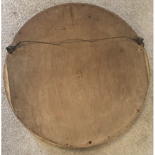 31 - An early 20th Century convex gilt framed mirror, 54cm D approx.