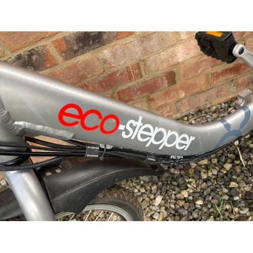 40 - Viking Eco-Stepper e-bike. Finished in silver having had little use. Comes with charger.