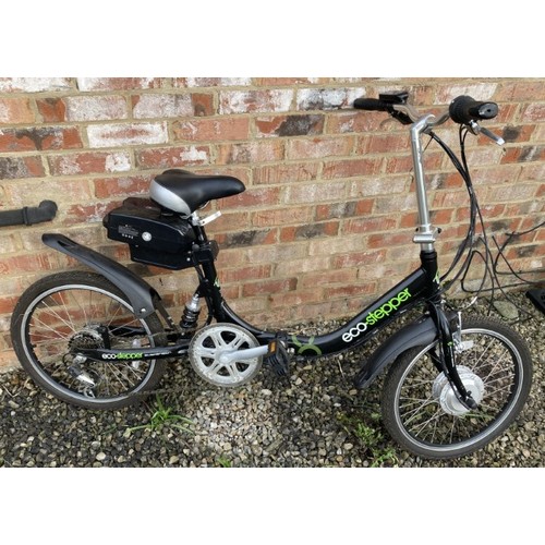 41 - Viking Eco-Stepper e-bike. Finished black with green logos having had little use. Comes with charger... 