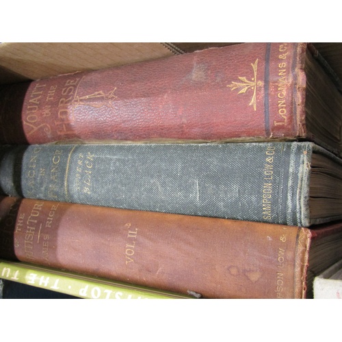 1018 - BOX CONTAINING 21 BOOKS RELATING TO HORSE RACING TO INCLUDE YOUATT ON THE HORSE BY LONGMANS AND CO, ... 