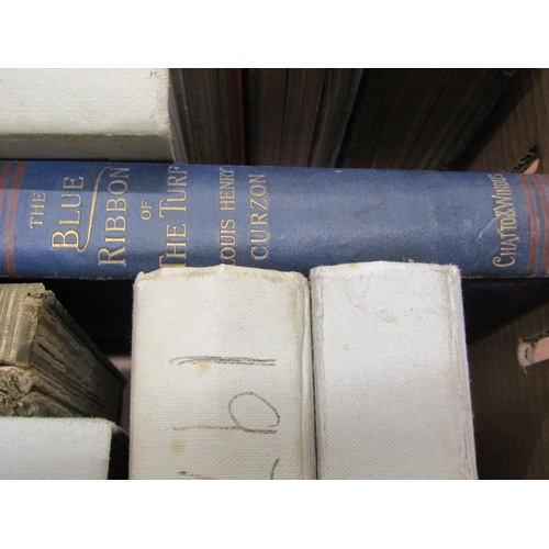 1018 - BOX CONTAINING 21 BOOKS RELATING TO HORSE RACING TO INCLUDE YOUATT ON THE HORSE BY LONGMANS AND CO, ... 