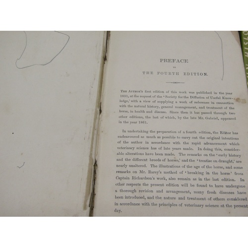 1018 - BOX CONTAINING 21 BOOKS RELATING TO HORSE RACING TO INCLUDE YOUATT ON THE HORSE BY LONGMANS AND CO, ... 