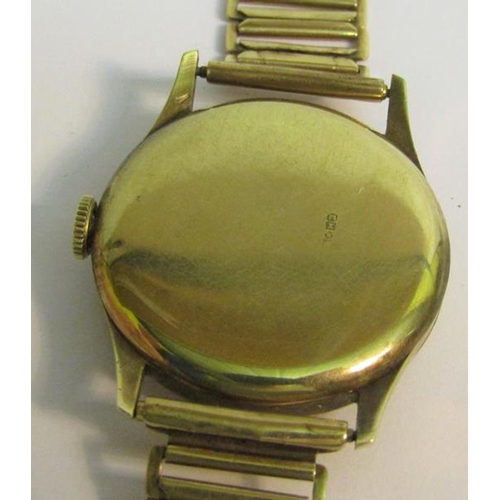 137 - A Swiss Longines gents wristwatch no. 7523886 made c. 1948, having a silvered dial with separate ins... 