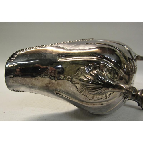 297 - A pair of late 18/early 19c Irish silver sauceboats with Dublin and Britannia mark, but no date lett... 