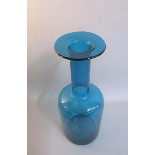 346 - A Holmegaard otto brauer blue gulvase, 25cms h.  Together with a Holmegaard per lutken olive green p... 