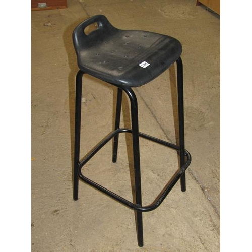 1201 - BAR STOOL