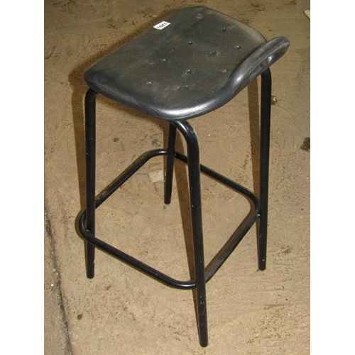 1201 - BAR STOOL